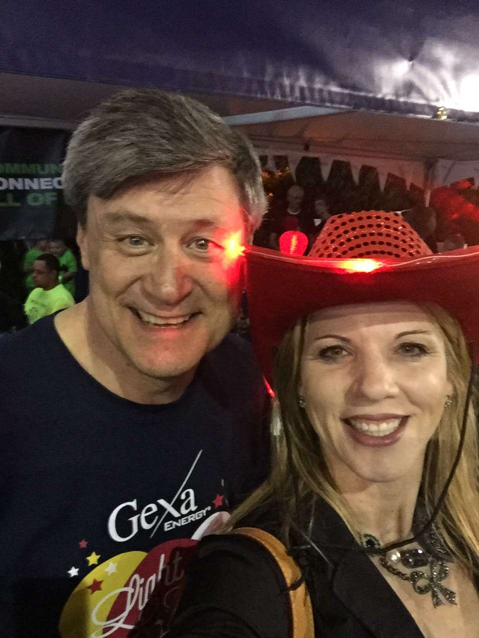 Manhattan Resources Team Participates in Houston LLS Light the Night